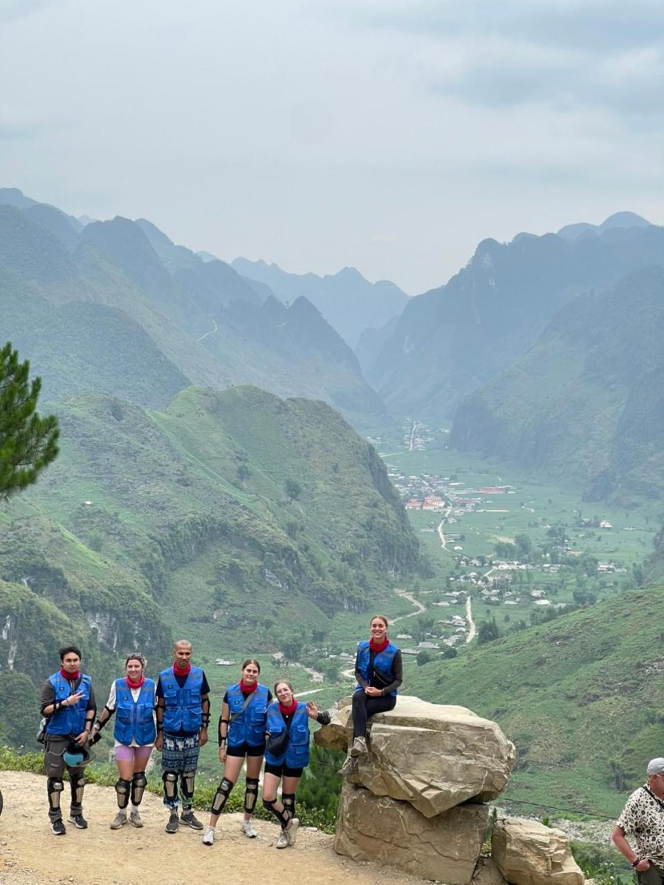 Hotel Yolo Ha Giang Adventures, Motorbike And Loop Tours Exteriér fotografie