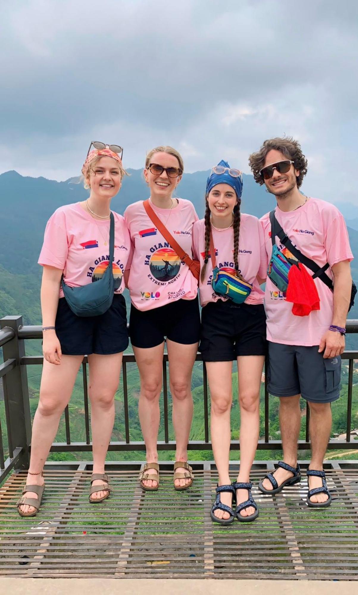 Hotel Yolo Ha Giang Adventures, Motorbike And Loop Tours Exteriér fotografie